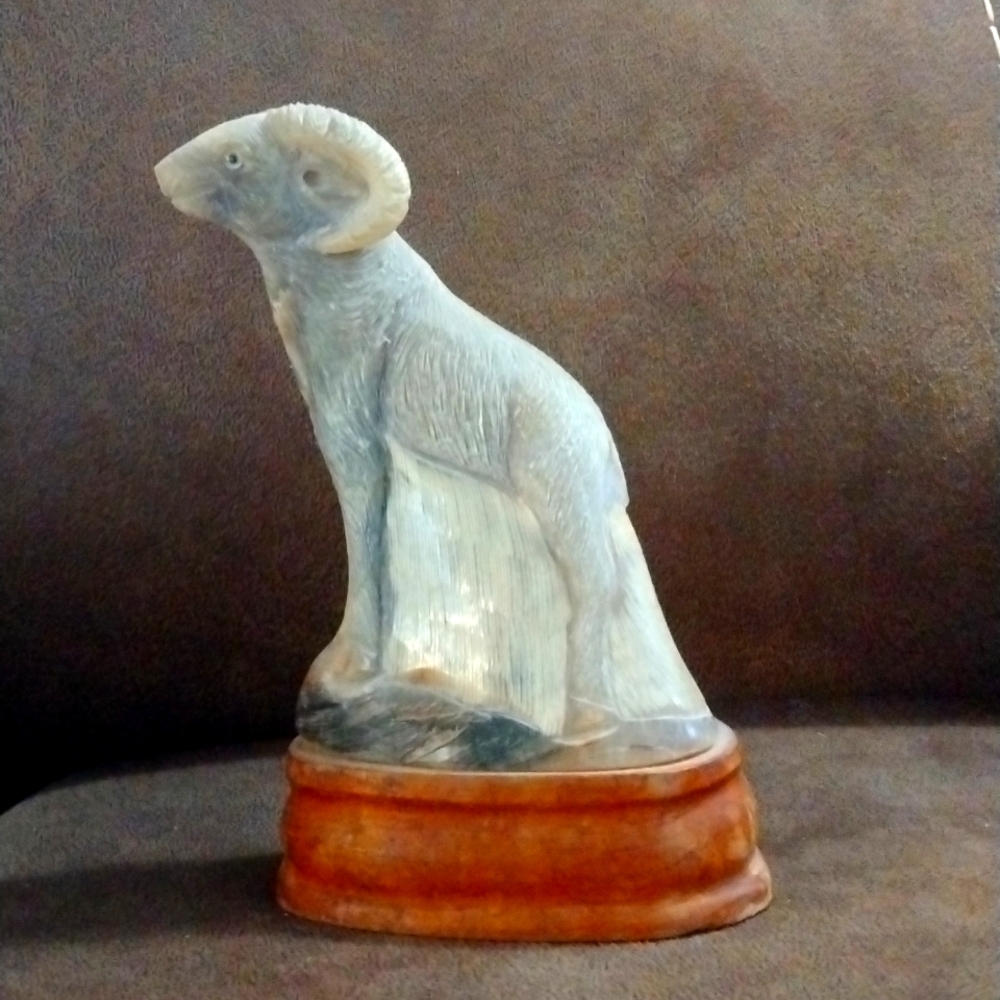 Vintage Hand Carved Water Buffalo Ram Carving